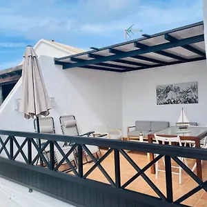 apartamento-con-amplia-terraza-en-la-playa.puertodelcarmen-hotels.org/